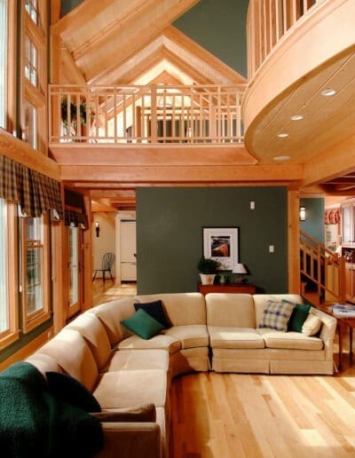 Winnipesaukee, NH (5123) great room with loft above