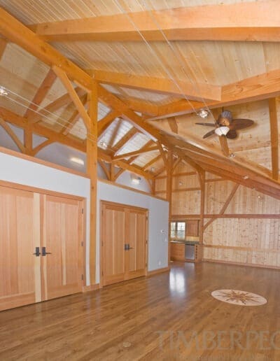Sunburst Retreat, OR (6154/T00065) large room with cathedral ceilings and timber frame