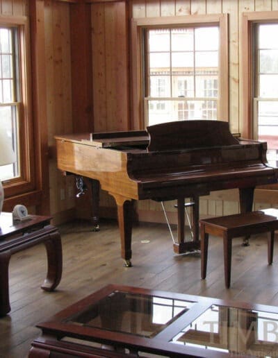 Sunburst Retreat, OR (6154/T00065) living room, featuring piano