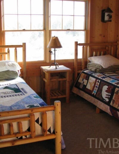 Sunburst Retreat, OR (6154/T00065) bedroom with wooden frame twin beds